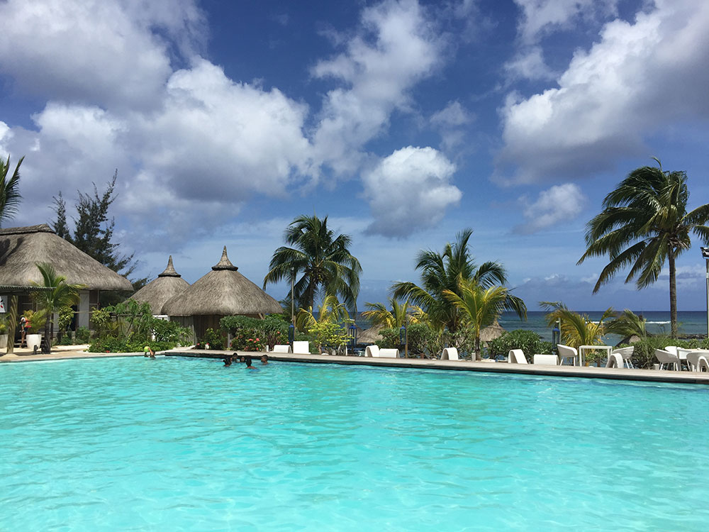 Piscine extérieure de l’hôtel Île Maurice